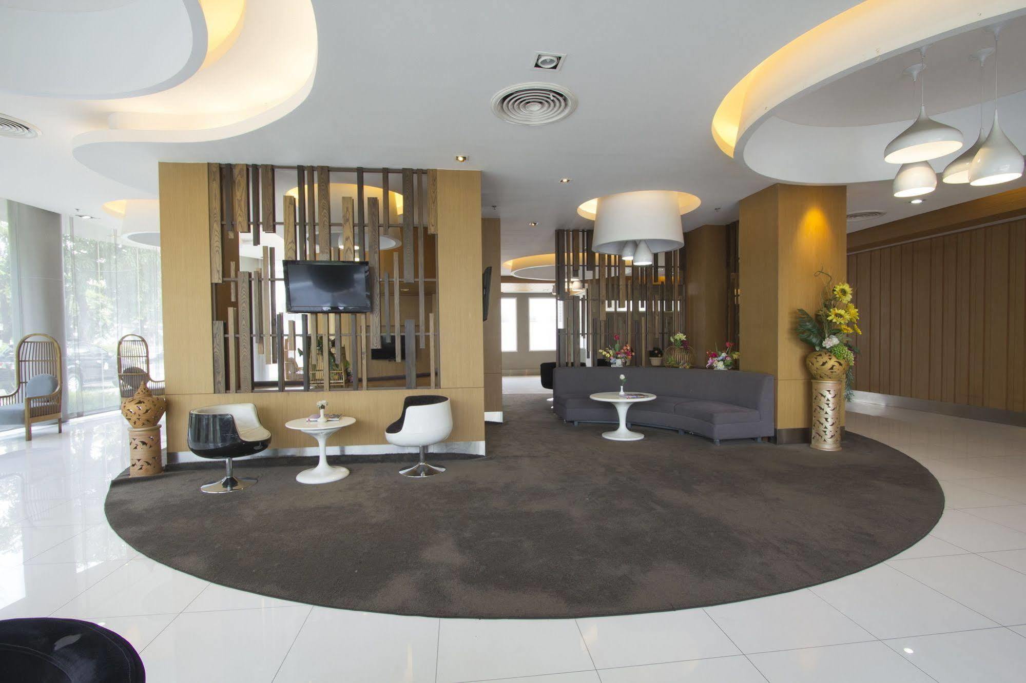 Hotel Papa Bangkok Siriraj Eksteriør bilde